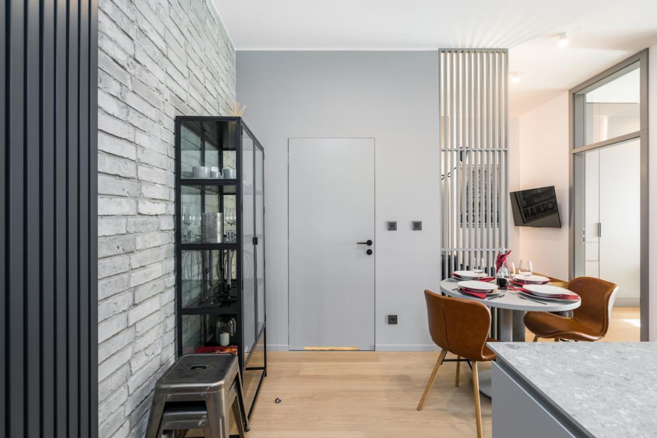 Central Apartments Garbary By Noclegi Renters Poznań Exteriör bild