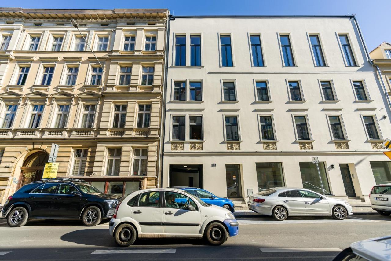 Central Apartments Garbary By Noclegi Renters Poznań Exteriör bild