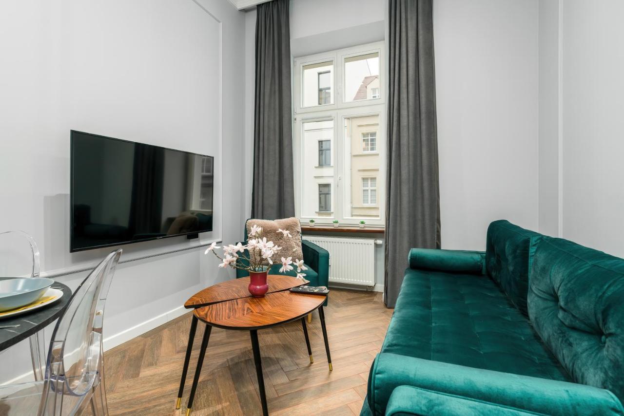 Central Apartments Garbary By Noclegi Renters Poznań Exteriör bild