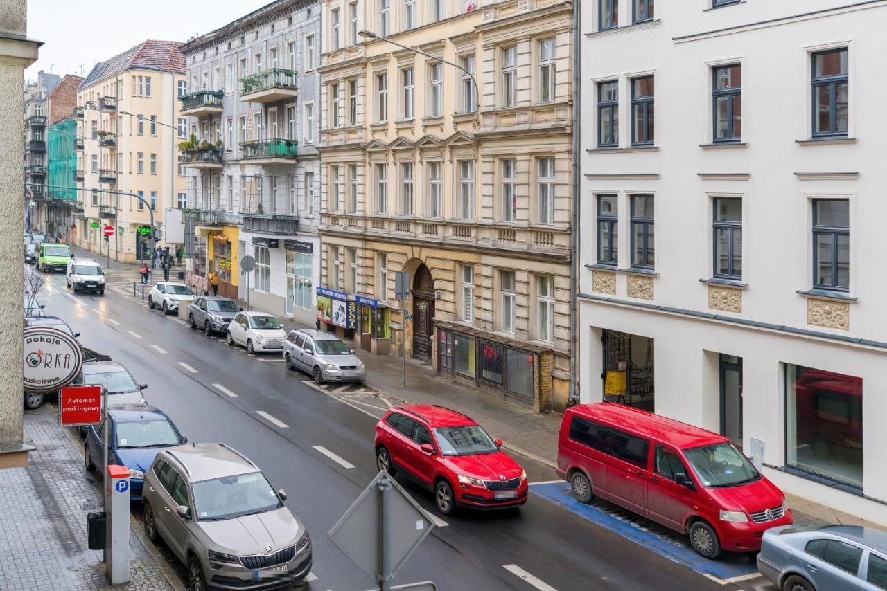 Central Apartments Garbary By Noclegi Renters Poznań Exteriör bild